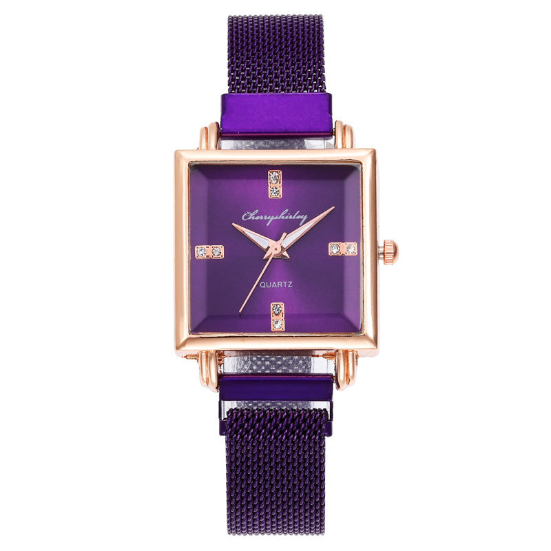 Montre pour femme carrée simple tempérament à fermoir magnétique en diamant