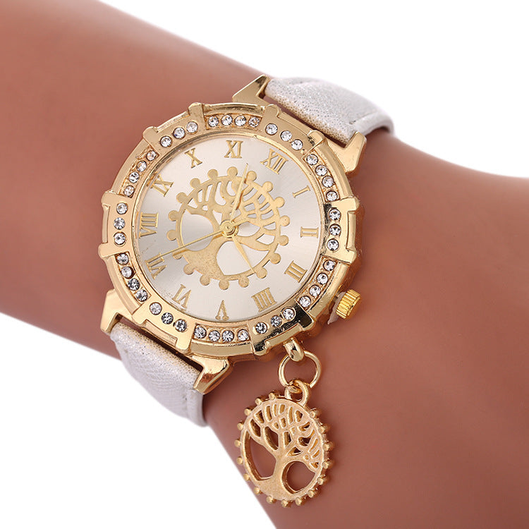 Montres tendance pour femmes avec motif arbre de vie