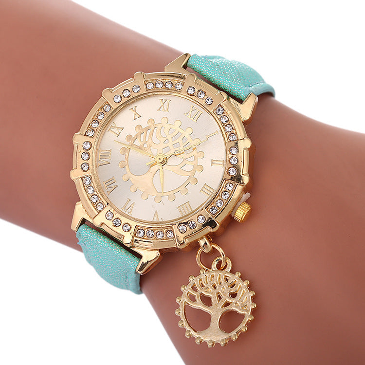 Montres tendance pour femmes avec motif arbre de vie